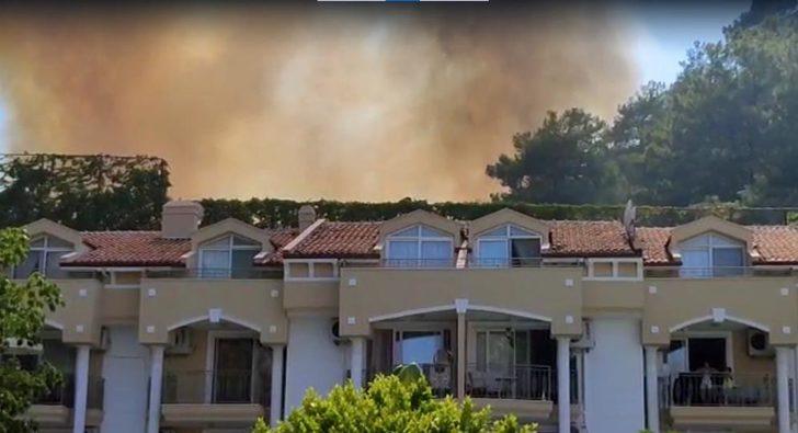 Son dakika | Marmaris'teki yangında yürekler ağza geldi! Alevler yerleşim yerine sıçradı: "Otelimiz yanıyor" G3