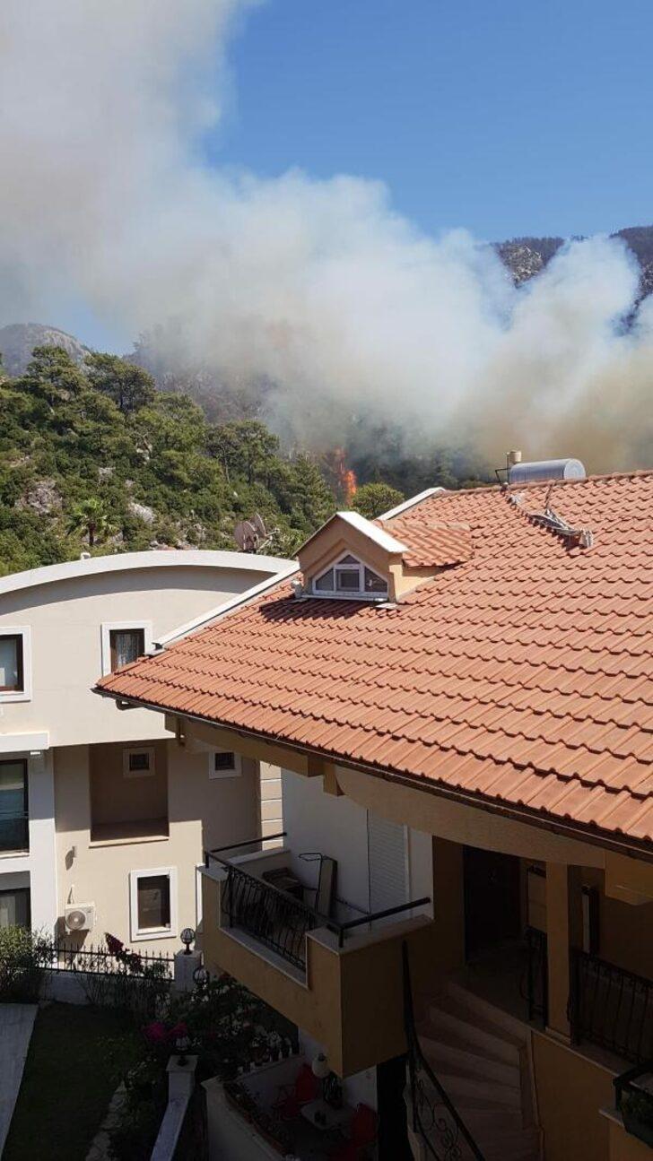 Son dakika | Marmaris'teki yangında yürekler ağza geldi! Alevler yerleşim yerine sıçradı: "Otelimiz yanıyor" G4