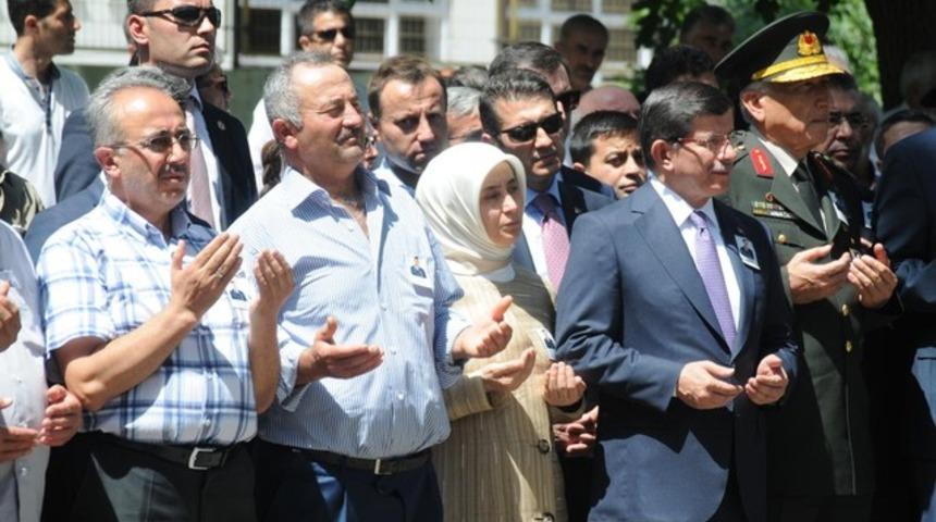 M&uuml;sellim Onbaşı uğurlandı: Bayrağın inmesine izin verilmez