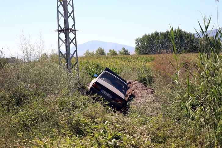 Tokat'ta şarampole devrilen otomobildeki 1'i bebek 3 kişi yaralandı G4