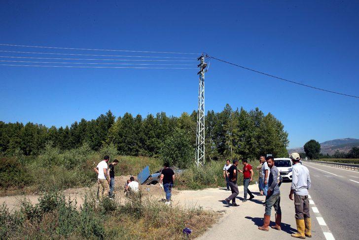 Tokat'ta şarampole devrilen otomobildeki 1'i bebek 3 kişi yaralandı G5