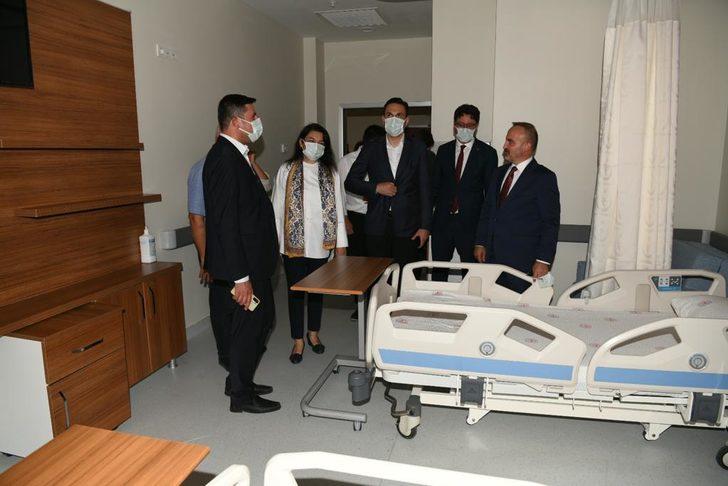 AK Parti Grup Başkanvekili Turan, Gökçeada Devlet Hastanesi'nin açılışına katıldı G4