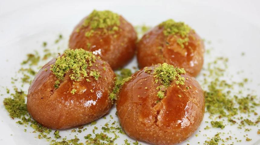 Ağızda dağılan yumuşacık şekerpare tarifi! Evde en pratik şekerpare nasıl yapılır? İşte yapılışı ve malzemeleri