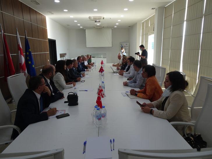 DKİB heyeti Gürcistan'a geçişlerin hızlandırılması için görüşmeler yaptı G1