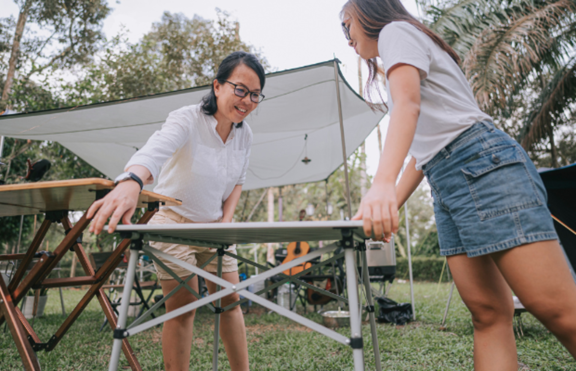Her yere sığan pratik ve kullanışlı en ucuz katlanır masa modelleri