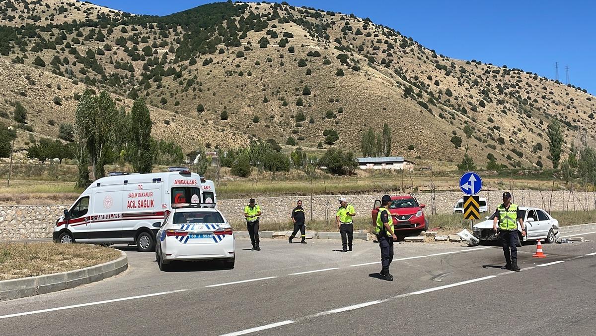 Bayburt'ta trafik kazalarında 4 kişi yaralandı