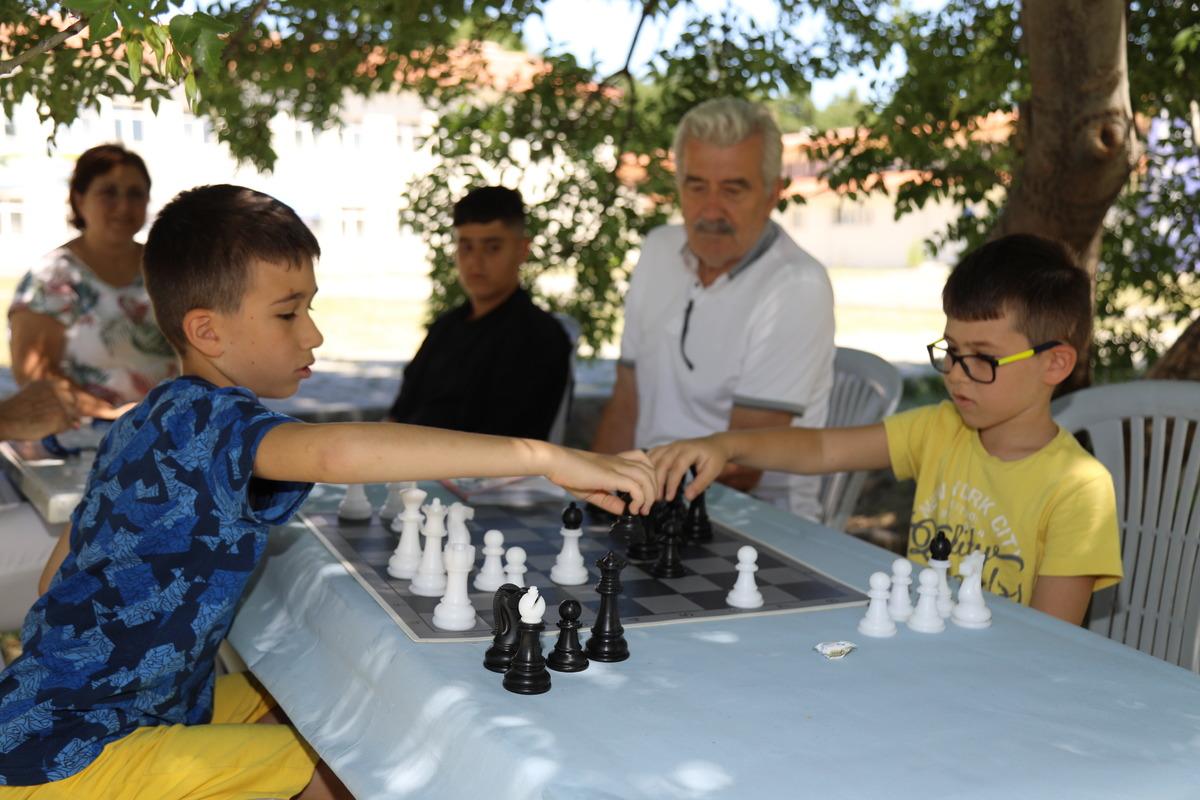 &Ccedil;ubuk Belediyesi 7. Uluslararası Satran&ccedil; Turnuvası başladı