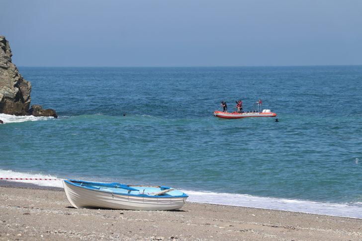 GÜNCELLEME - Zonguldak'ta denizde kaybolan öğrenciyi arama çalışmalarına ara verildi G3
