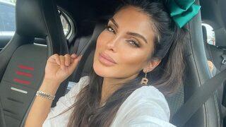 Söylemezsem Olmaz sunucusu Bircan Bali göğüs dekolteli poz verdi! 