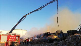 Çankırı'da kağıt fabrikasının bahçesinde çıkan yangın kontrol altına alındı