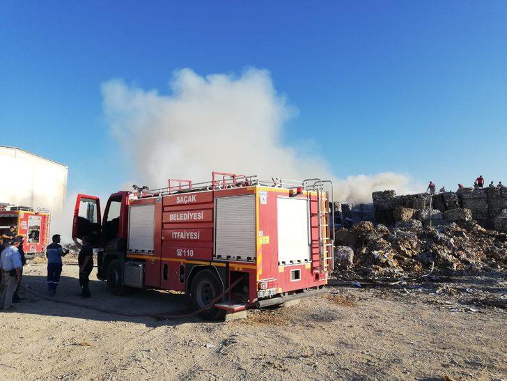 Çankırı'da kağıt fabrikasının bahçesinde çıkan yangın kontrol altına alındı G5
