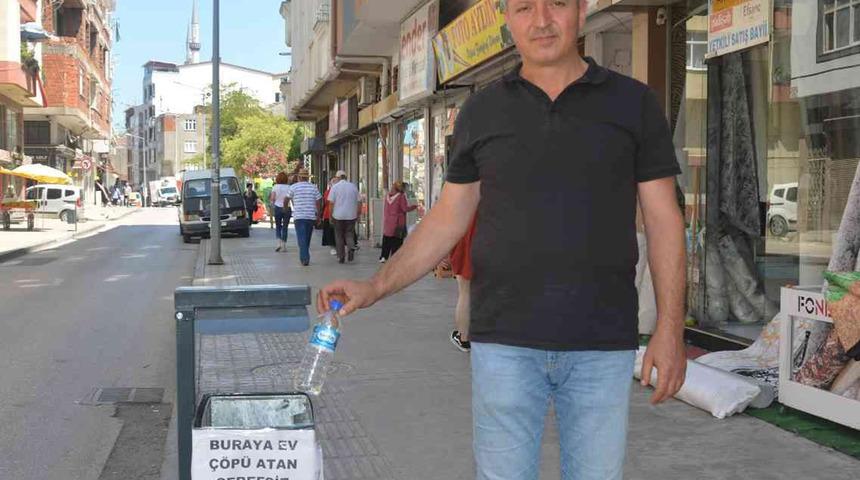 Çöp kovasına yazdığı yazıyı görenler şaşkına döndü! Ordu'da esnafın ilginç çözümü her şeyi değiştirdi