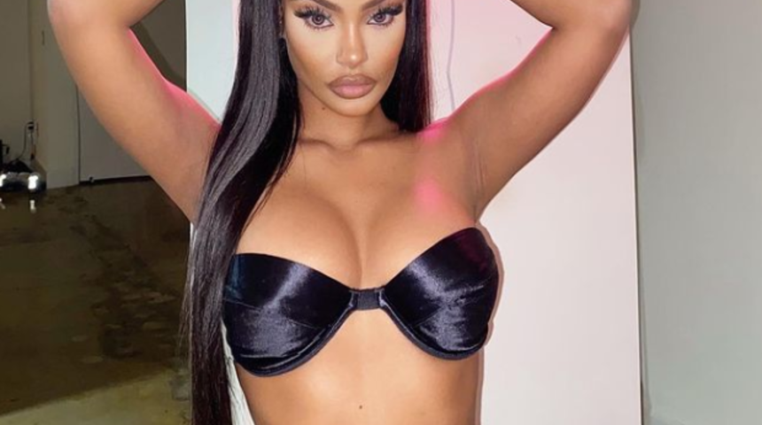 Sosyal medyanın sınırlarını zorladı! Ters bikini trendini abartınca herkesi şaşırttı