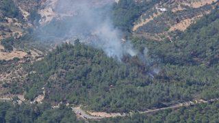 Balıkesir'de çıkan orman yangınına karadan ve havadan müdahale ediliyor