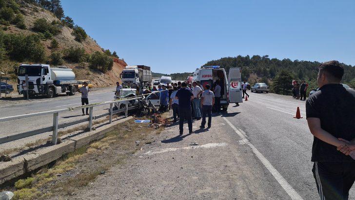 Kütahya'da otomobilin bariyerlere çarpması sonucu 1 kişi öldü G1