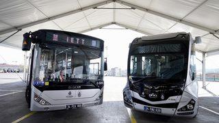 İBB'nin aldığı 100 yeni metrobüs törenle filoya katıldı