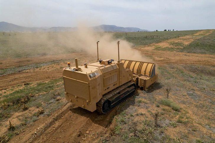 Milli Savunma Bakanlığından Azerbaycan'a 13 Mekanik Mayın Temizleme Aracı G2