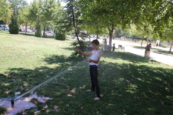 Güneydoğu Anadolu'da sıcak hava bunaltıyor G3