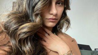 Eski yetişkin film yıldızı Mia Khalifa, lüks yatından paylaştı! Tatil pozlarına bikinisinin dekoltesi damga vurdu