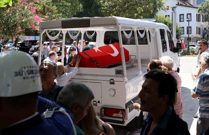 Sanatçı İlhan İrem son yolculuğuna uğurlandı G4