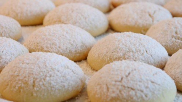 Un kurabiyesi nasıl yapılır? Ağızda dağılan pastane usulü un kurabiyesi tarifi ve malzemeleri