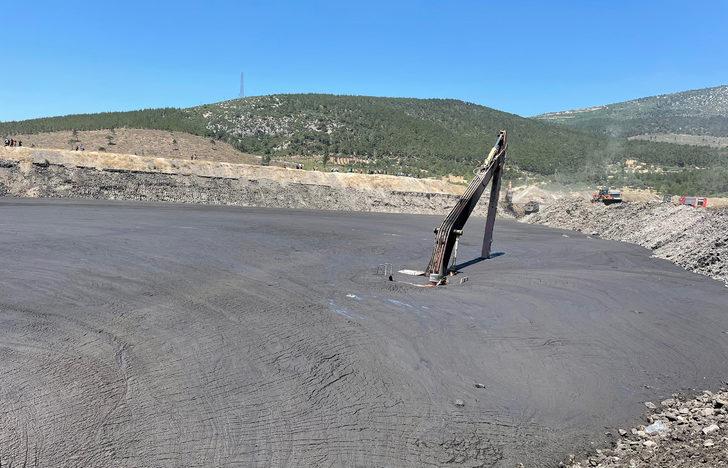 GÜNCELLEME - Manisa'da çamur altında kalan işçiyi arama çalışması sürüyor G1