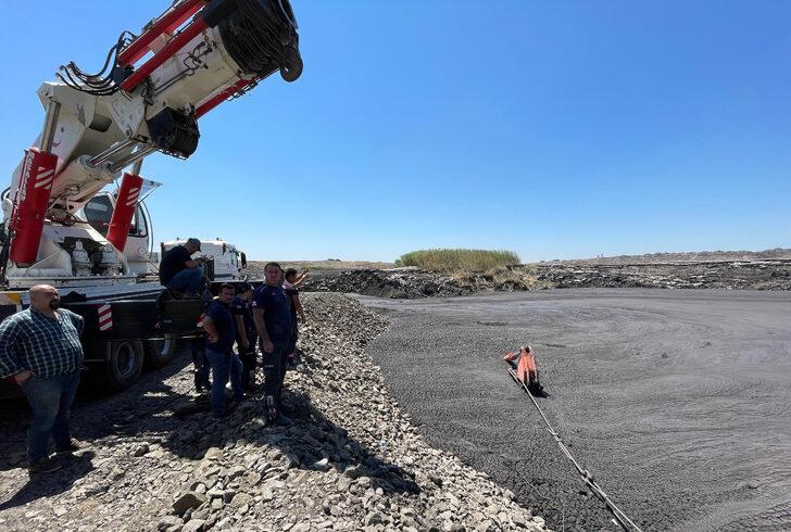 GÜNCELLEME - Manisa'da çamur altında kalan işçiyi arama çalışması sürüyor G2
