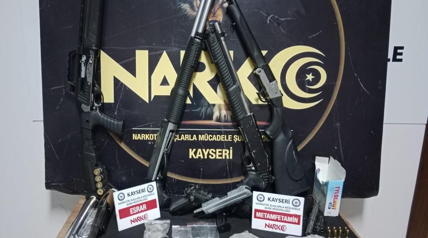 Kayseri'de iş yerine düzenlenen uyuşturucu operasyonunda 3 zanlı yakalandı
