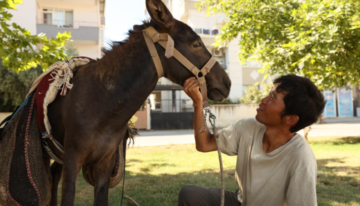 Böyle tur görülmedi! Japon turist Merzifon'dan aldığı eşekle adım adım Türkiye'yi gezdi G3