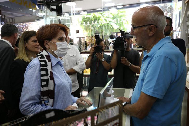 İYİ Parti Genel Başkanı Akşener, Balıkesir'de esnaf ve vatandaşlarla buluştu G5