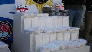 Bodrum açıklarındaki uyuşturucu operasyonunda yakalanan 4 zanlı adliyede