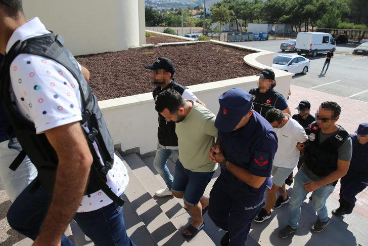 Bodrum açıklarındaki uyuşturucu operasyonunda yakalanan 4 zanlı adliyede G2