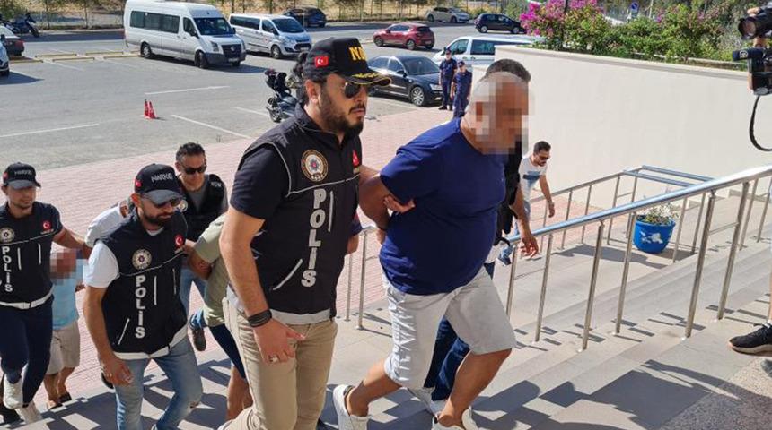 4 saatlik kovalamaca sonunda yakalandılar! Savunması 'pes' dedirtti: 'Gaz kolu takılı kaldı'