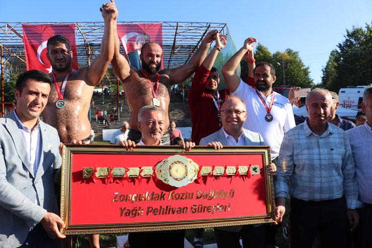 Dağköy Yağlı Güreşleri'nde başpehlivan Orhan Okulu oldu G2