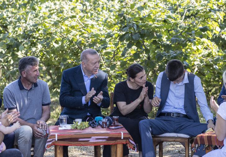 Cumhurbaşkanı Erdoğan Ordu'da fındık bahçesinde vatandaşlarla bir araya geldi G4