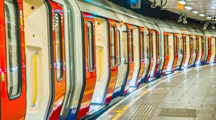 İngiltere'de büyük şok! Binlerce makinist grev başlattı, seyahat kesintileri...