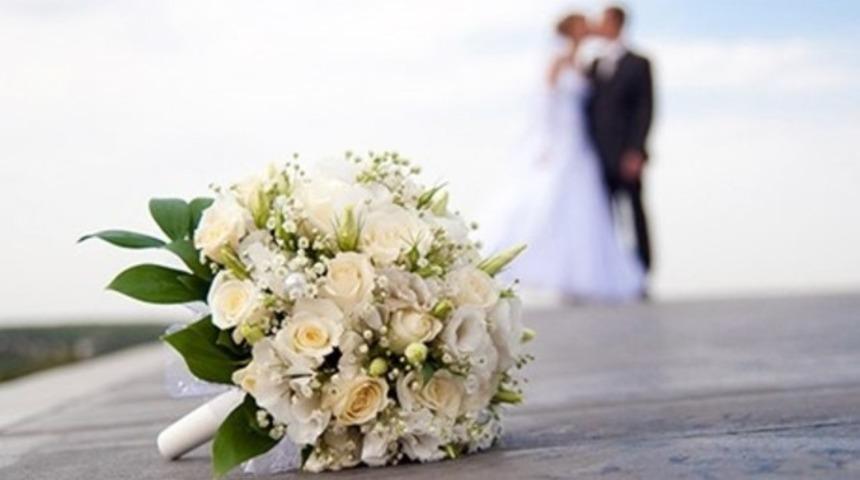 Damat evlenmekten vazge&ccedil;ince evsizlere g&uuml;n doğdu