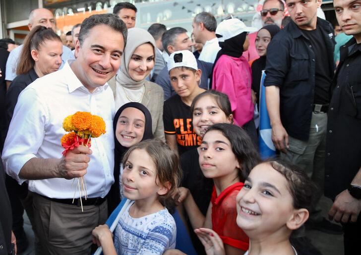 DEVA Partisi Genel Başkanı Babacan, Arnavutköy'de vatandaşlarla buluştu G4