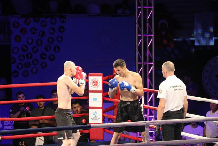 Türk Cumhuriyetleri Profesyonel Kick Boks Şampiyonası Kocaeli'de yapıldı G4