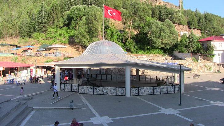 Ekinözü içmelerindeki yoğunluk esnafın yüzünü güldürüyor G2