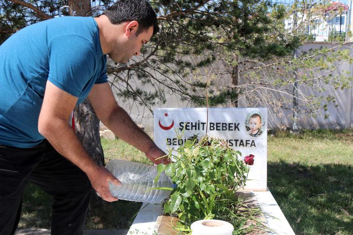 Teröristlerin katlettiği şehit Bedirhan bebek ve annesi Sivas'ta anıldı G5