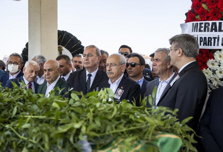 Kılıçdaroğlu, CHP Sözcüsü Faik Öztrak'ın annesinin cenaze törenine katıldı G5