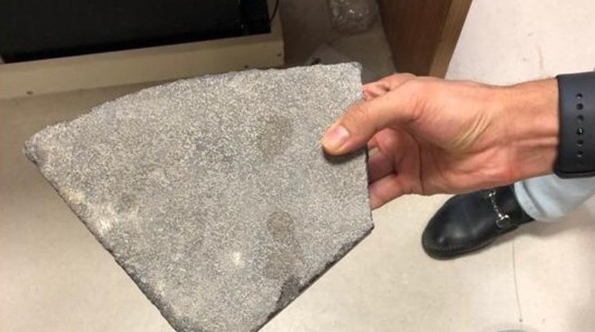 Doktora kaldırım taşıyla saldırmak istemiş ancak serbest bırakılmıştı! İkinci kez acili bastı, bu kez tutuklandı