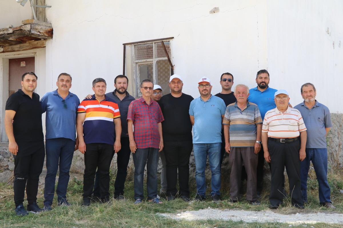 &Ccedil;ankırı'nın Kalfat k&ouml;y&uuml; sakinlerinden İngiltere Başbakanı Johnson i&ccedil;in imza kampanyası