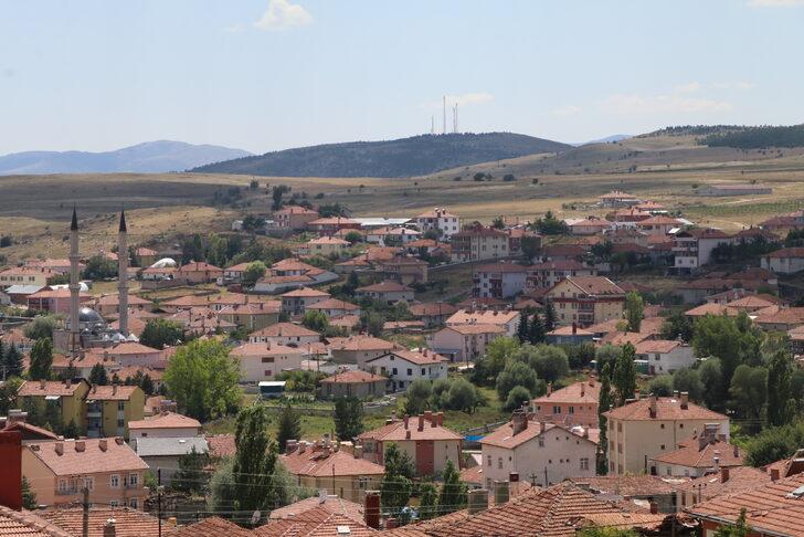 Çankırı'nın Kalfat köyü sakinlerinden İngiltere Başbakanı Johnson için imza kampanyası G3