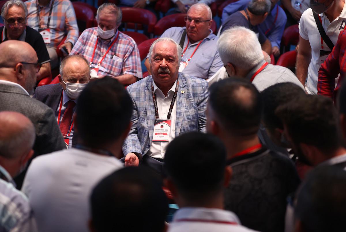 Gen&ccedil;lerbirliği'nin yeni başkanı Talip &Ccedil;ankırı oldu