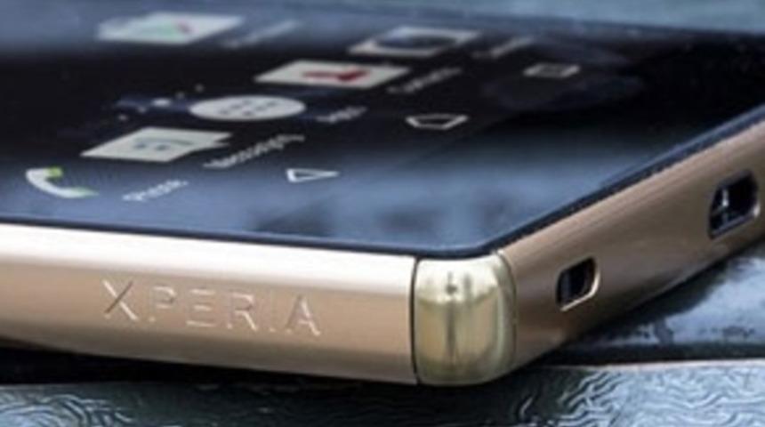 Sony iki yeni Xperia için kolları sıvadı!