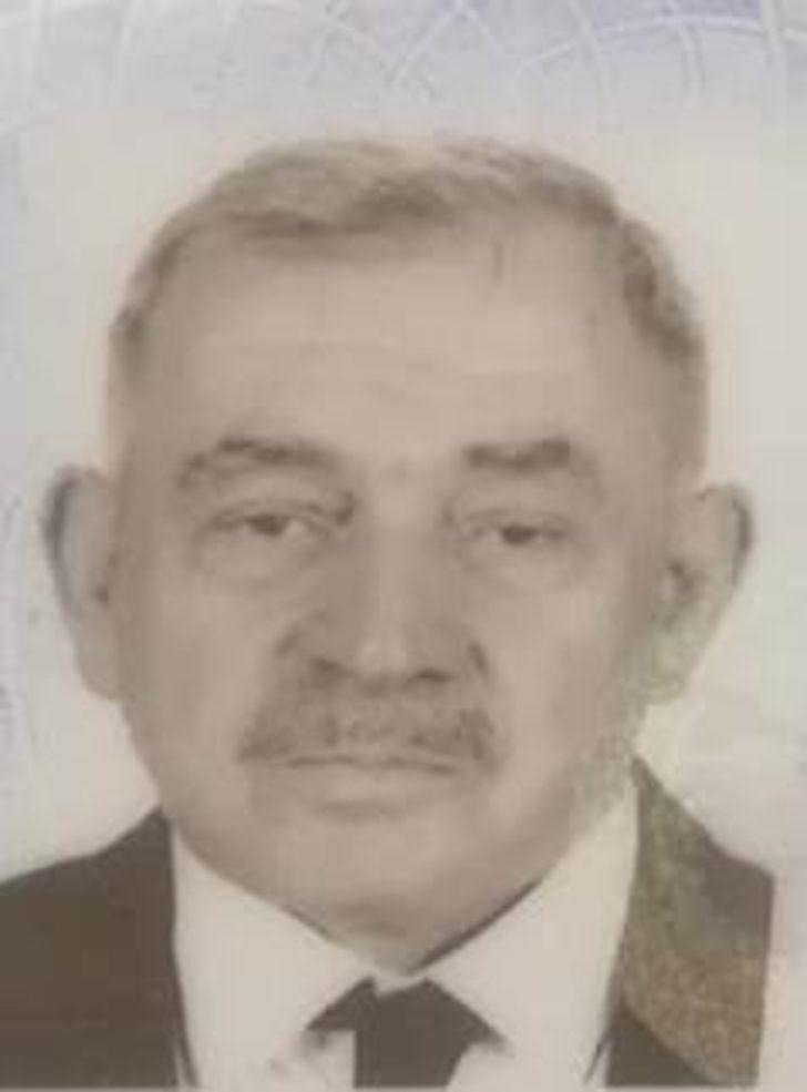 Kocaeli'de otoyolda aracının lastiğini onarmaya çalışan sürücüye kamyonet çarptı G4