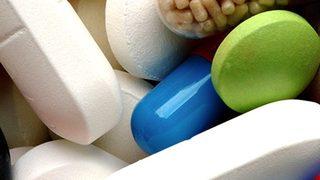 Doktorlar ve eczacılar gözaltında