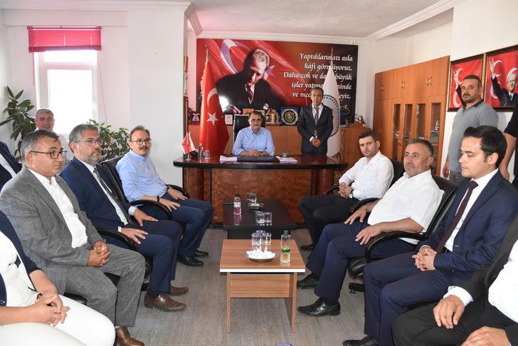 Enerji ve Tabii Kaynaklar Bakanı Dönmez, Yenipazar Belediyesi'ni ziyaret etti G1